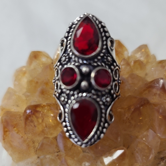 🌺 Bogo New *Vintage Garnet Trinity Ring - Picture 1 of 5